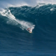 Illustration for article titled Skiing On a Giant Wave Looks Like a Lot of Mad Fun
